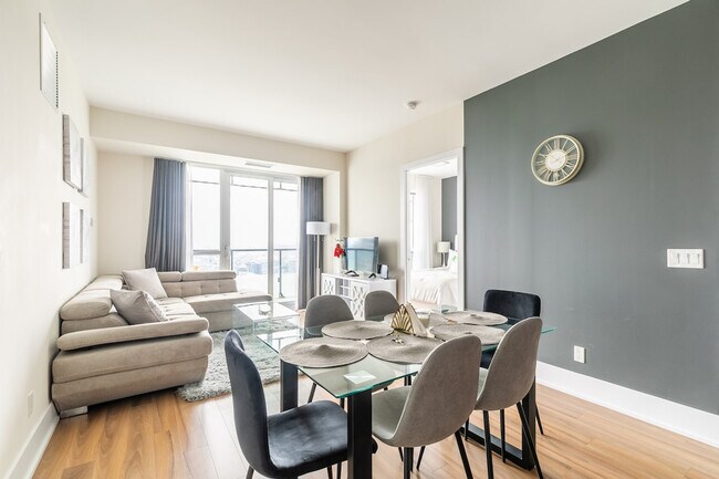 Photo - 8 John St Unit SI ID1542258P
