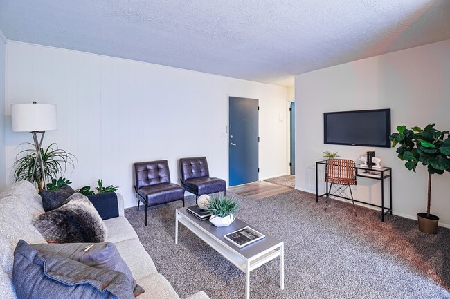 Photo - 2351 Beechmont Ave.