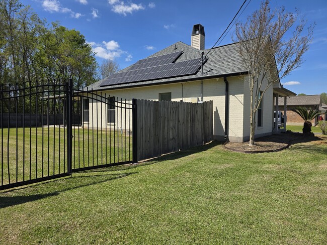 Photo - 7476 Woodland Trace Ct