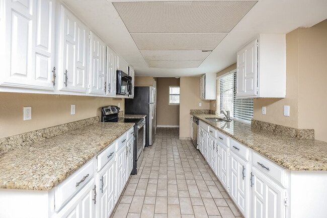 Photo - 7609 Xavier Dr