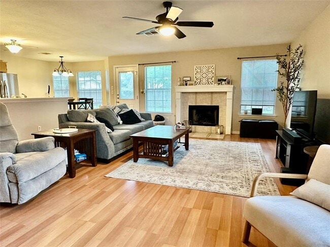 Photo - 1208 Tremont Dr