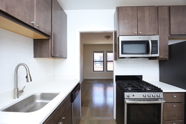 Photo - 2639 N Spaulding Ave Unidad E4