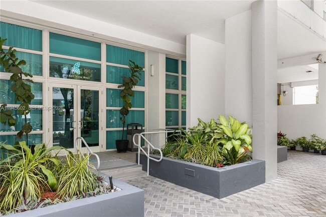 Building Photo - 1723 SW 2nd Ave Unit 1104