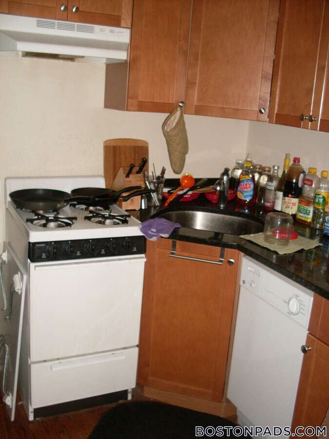 Photo - 38 Hemenway St Unidad 43