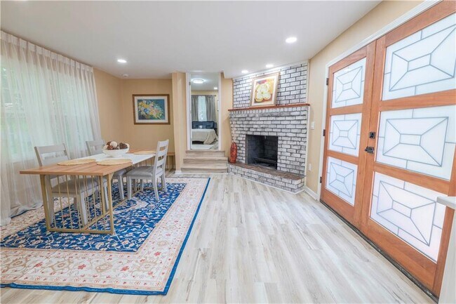 Photo - 177 Fairfield Pl NW