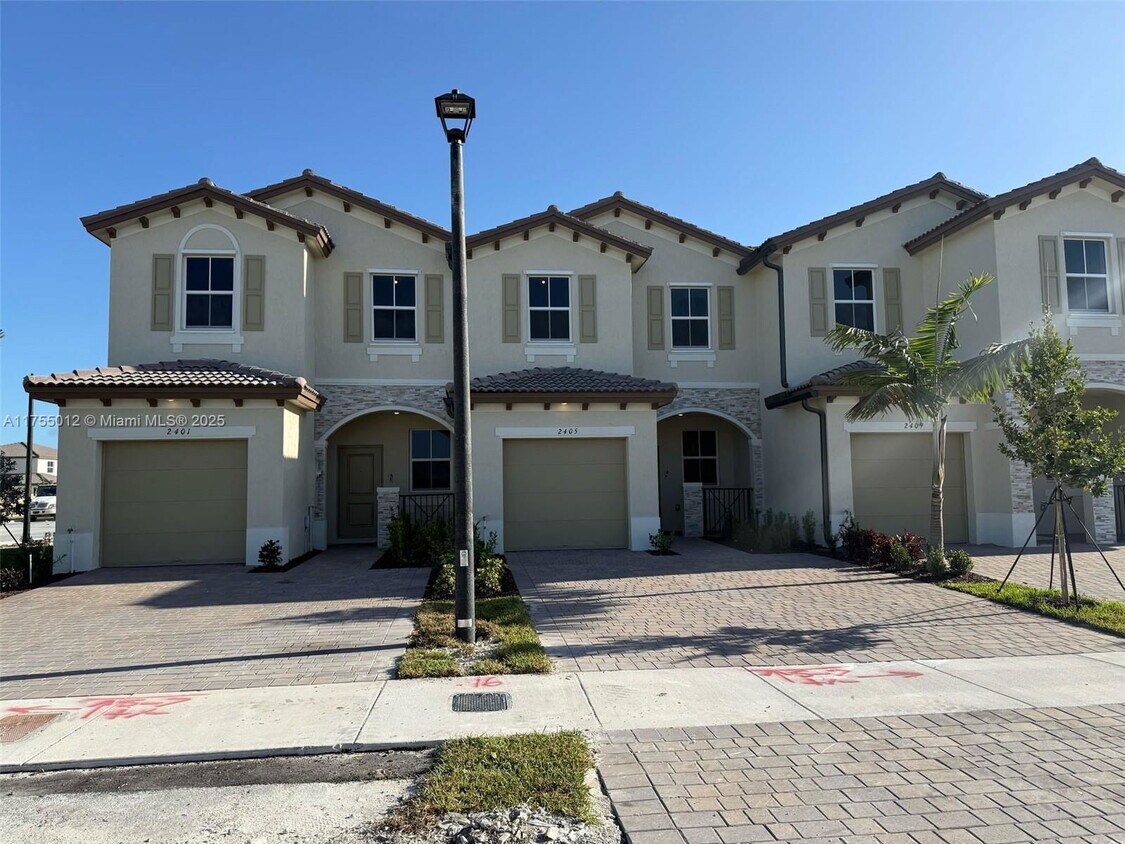 Photo - 2405 Southeast 28th Court, Homestead, FL 33035 - 3 BR 2.5 BA Townhouse
