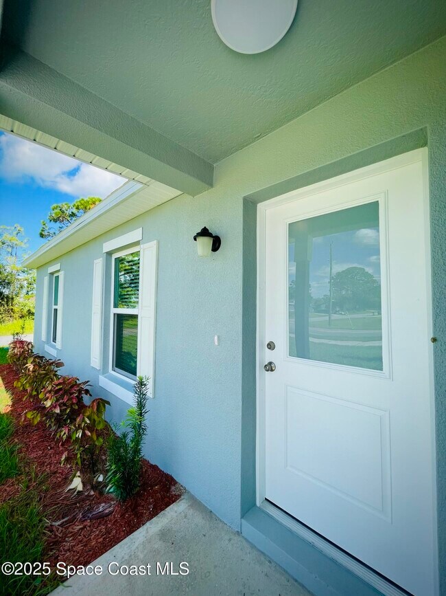 Photo - 1101 San Filippo Dr SE