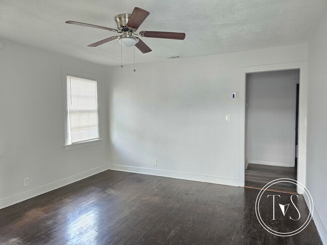Photo - RATE DROP ALERT (was $1475/month)!
