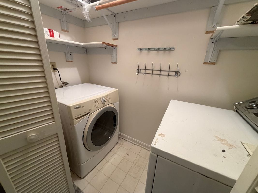 Photo - 916 Windbrooke Dr