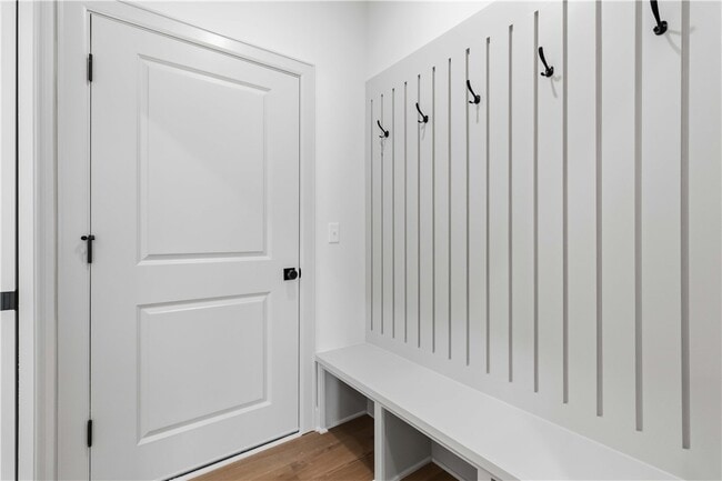 Photo - 1071 Whistler St