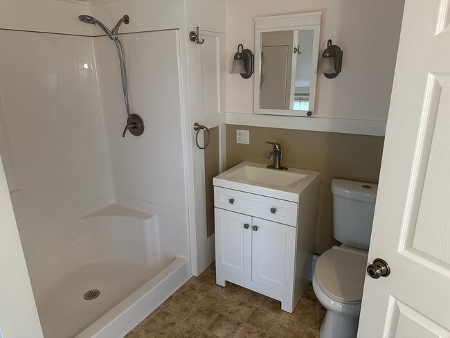 Photo - 171 N Main St Unit 2 fl