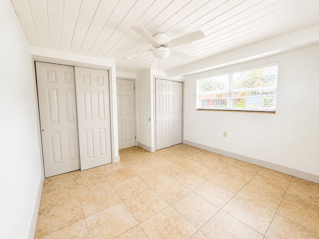 Photo - 3 bedroom 2 bathroom - Water Included-Available now