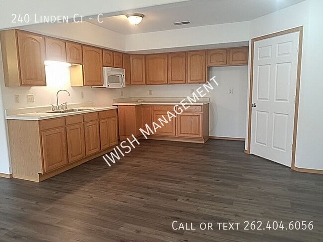 Photo - 240 Linden Ct