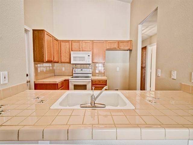 Photo - 8912 W La Reata Ave