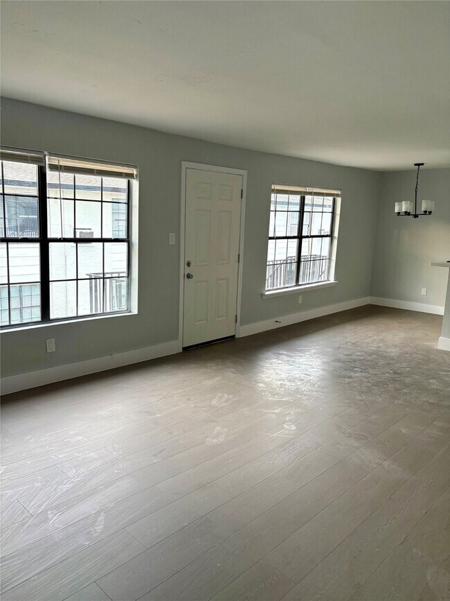 Photo - 1125 Ann St