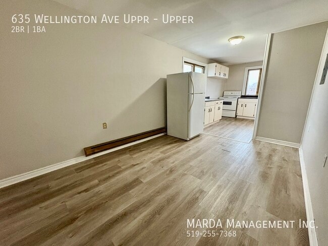 Building Photo - COZY 2 BED/1BATH UPPER Unit Upper