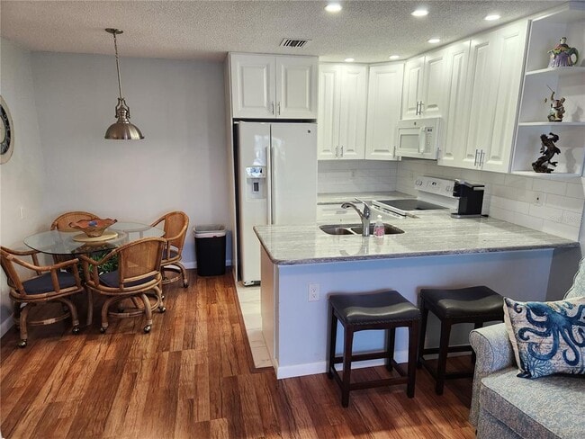 Photo - 4347 Tahitian Gardens Cir Unit B