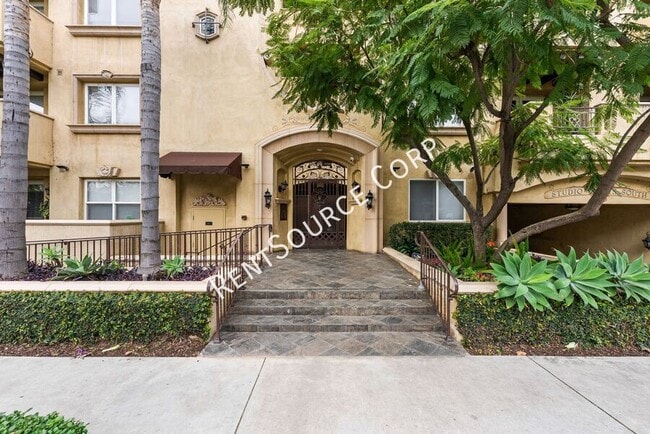 Photo - 12044 Hoffman St Unidad #204