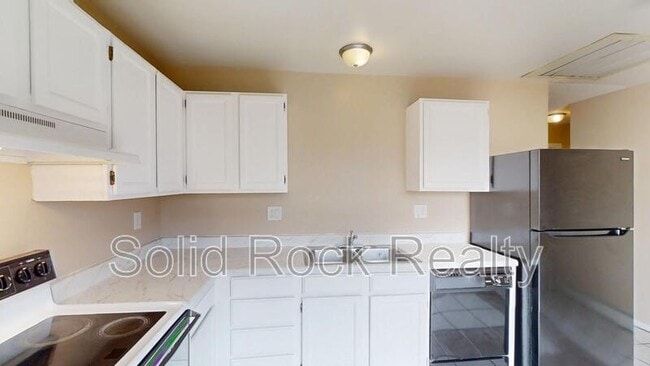 Photo - 2817 King St Unit D