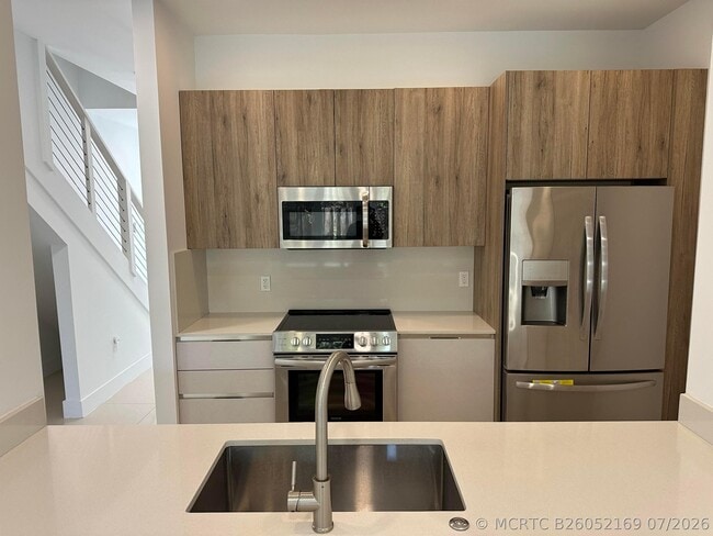 815 NE 17th Ave