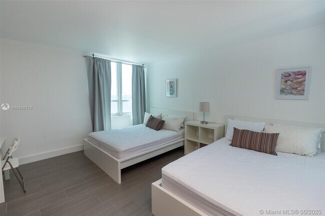 Photo - 5445 Collins Ave Unidad 904