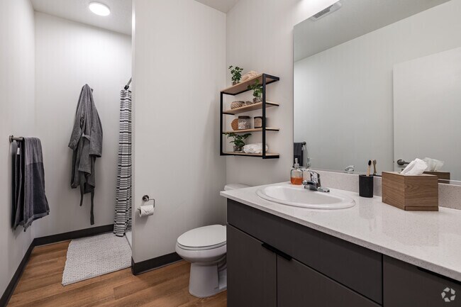 4BR, 4BA - 1,267SF - 1st Bathroom