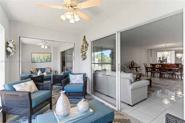 5876 Regal Glen Dr Unit 101