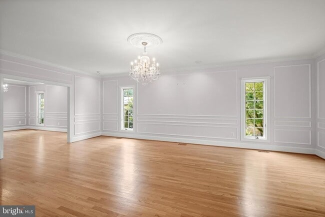 Photo - 9809 Hall Rd