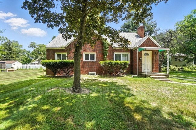 Photo - 822 Searles Rd