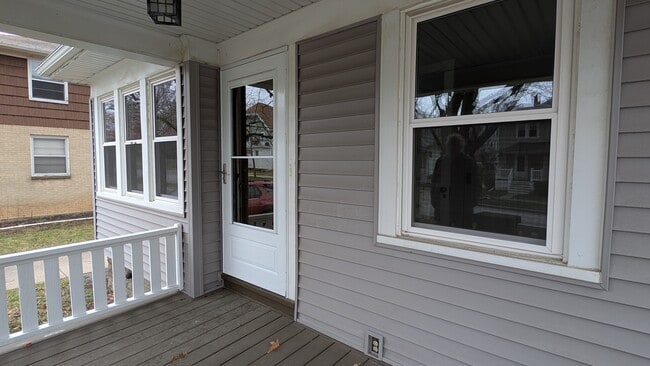 Photo - 569 N 65th St Unidad Lower