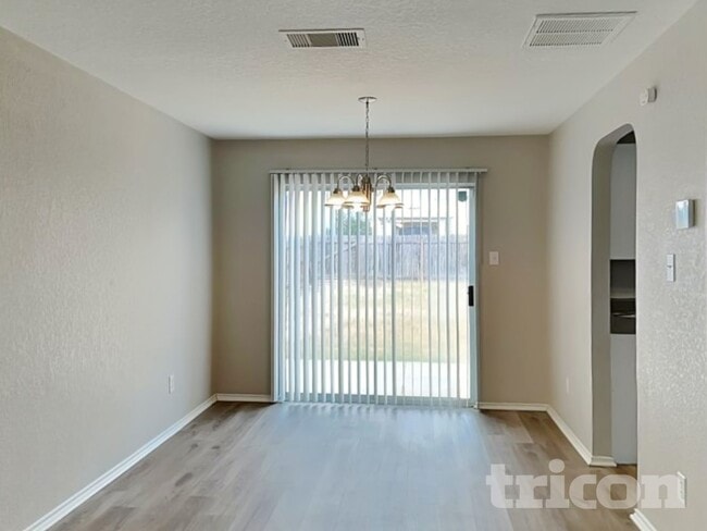 Photo - 11319 Saratoga Coach