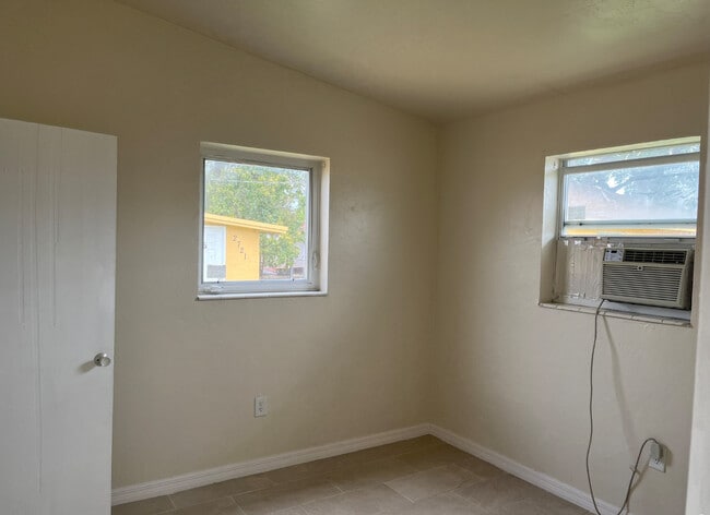 Photo - 2721 NW 28th St