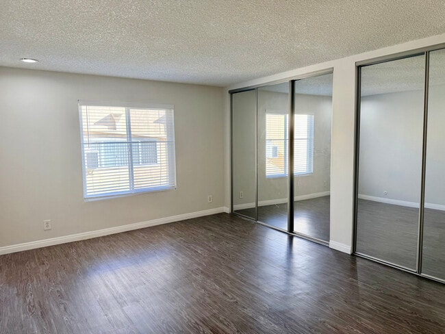 Photo - 17440 Burbank Blvd Unit 302