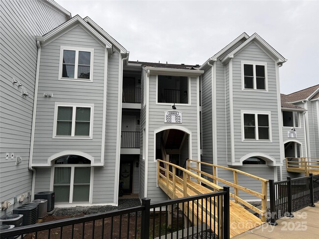 Building Photo - 18801 Nautical Dr Unit 203 Rental