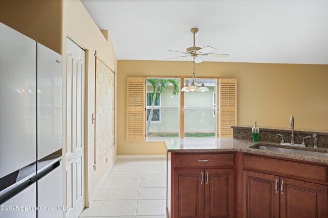Photo - 645 Brockton Way