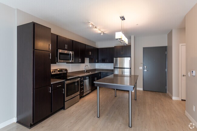 1HAB,1BA - 690&nbsp;ft² - Red20