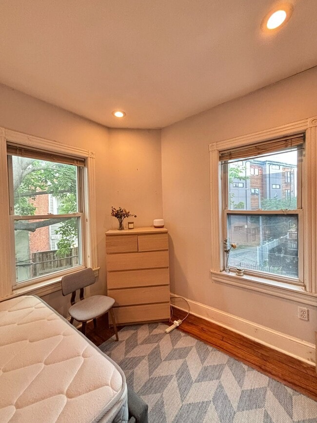 Dormitorio disponible - 27 Q St NW