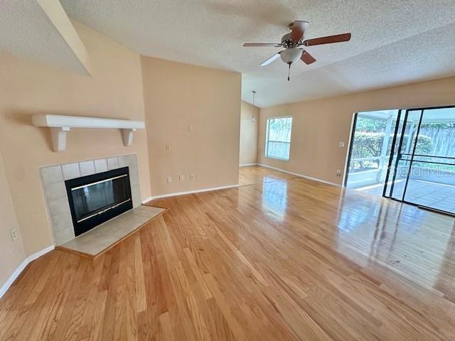 Photo - 587 Holbrook Cir