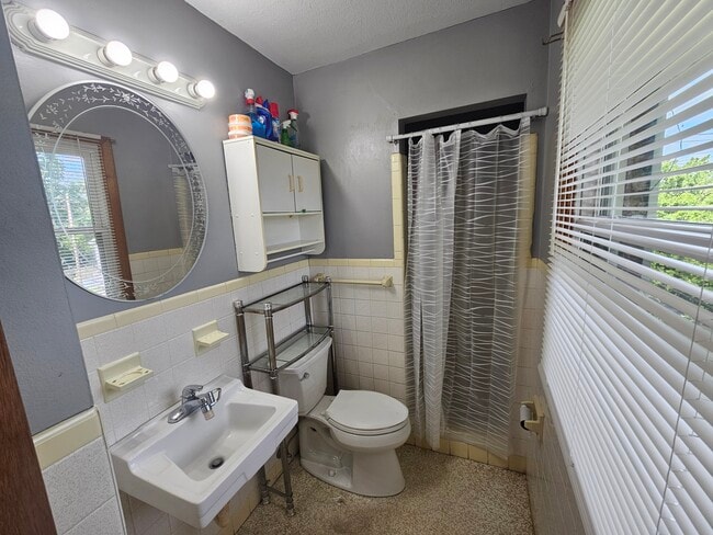 Photo - 1725 S Forest Dr