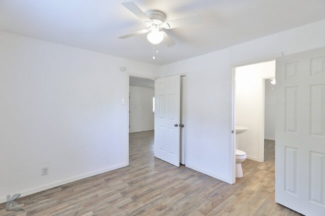 Photo - 2157 Green St