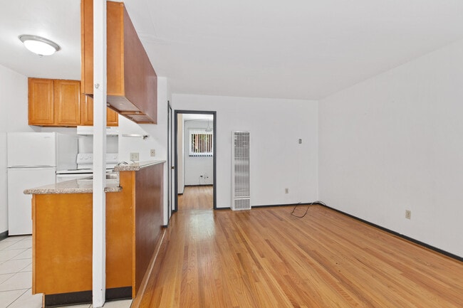 Photo - 2708 College Ave