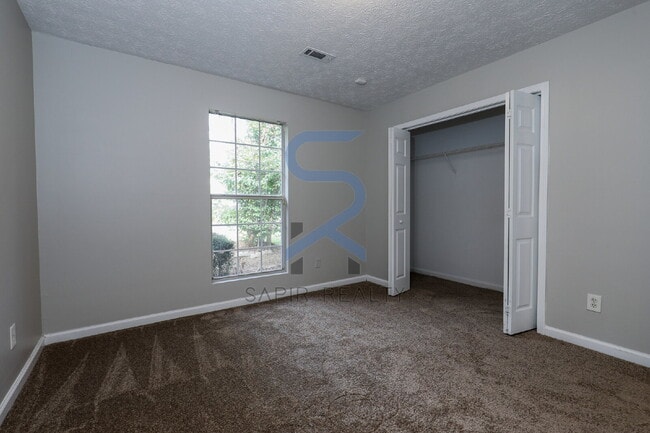 Photo - Move in before October 31st and get a $250...