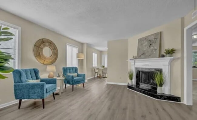 Building Photo - 4141 Spirea Dr Unit A1 Rental