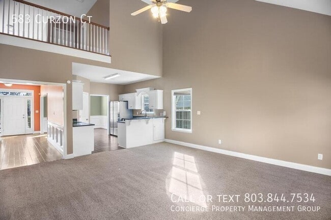 Photo - 583 Curzon Court