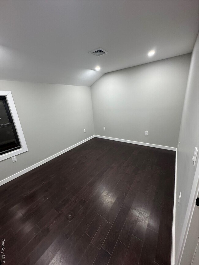 Photo - 167-20 140th Ave