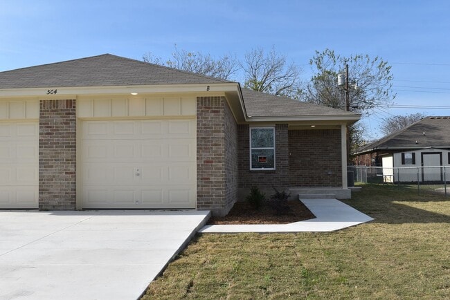 Building Photo - 504 S Juanita Dr Unit B-STILL OCCUPIED BY RESIDENT