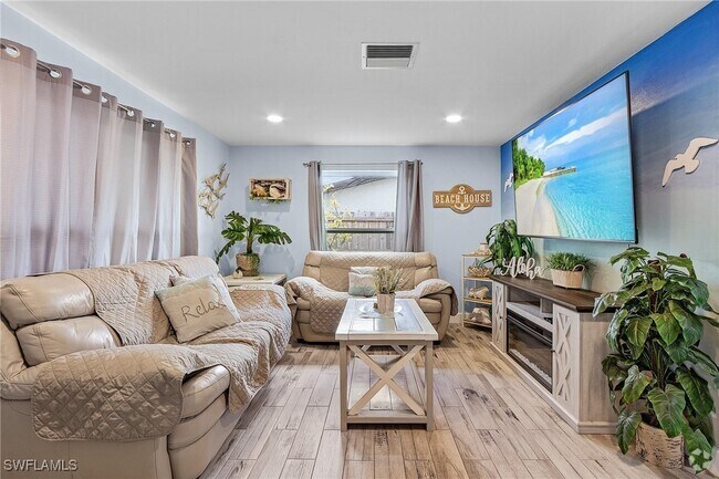 Building Photo - 206 Cape Coral Pkwy W Rental