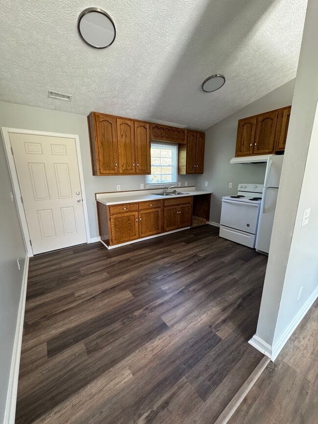 Photo - 110 Mirandy Rd