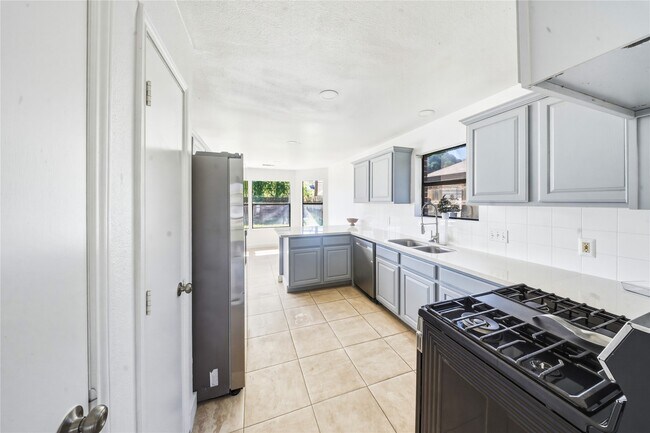 Photo - 19519 Mallard Lake Ln