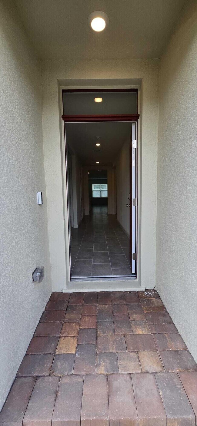 Photo - 528 Seafoam Cir
